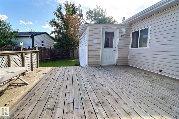 Property Photo: 289 Juniper Crescent NW AB T5Y 6L6