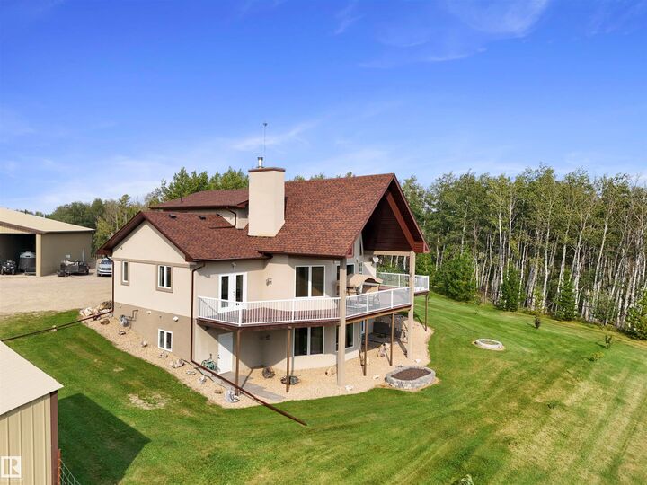 Property Photo: 49215 Hwy 759 AB T7A 1R5