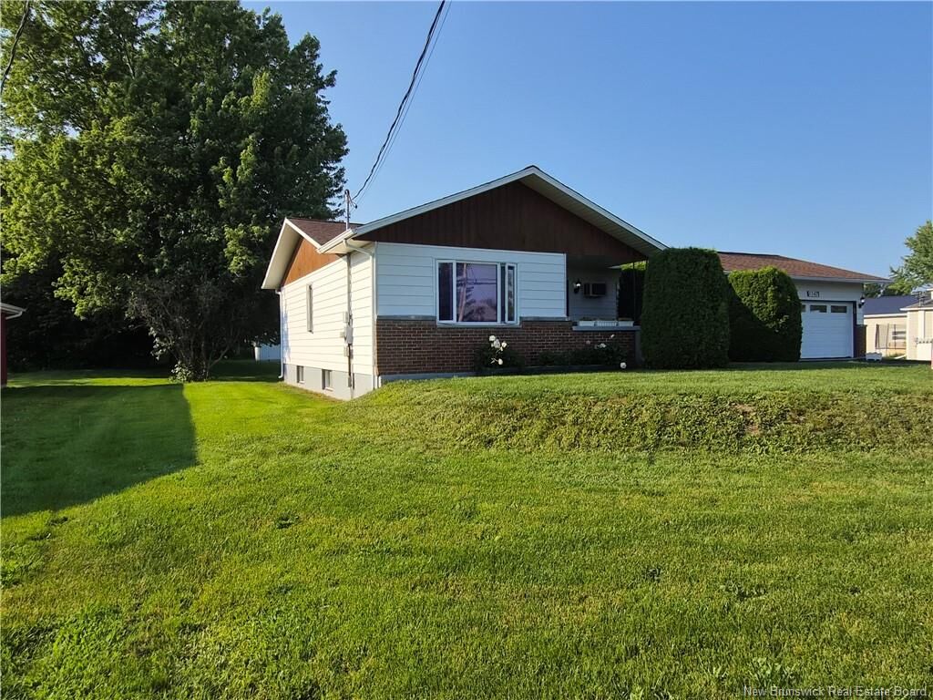 Property Photo: 1147 Rue Fondateurs NB E8R 1B3