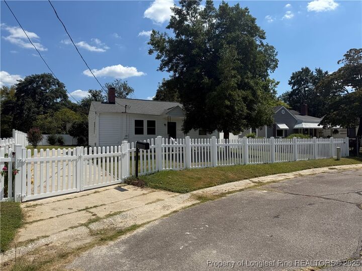 Property Photo: 128 W Circle Court NC 28301
