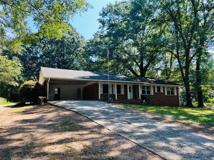 Property Photo: 356 Shannon Way GA 30044