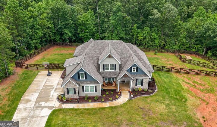 Property Photo: 7532 Milford Place GA 30135