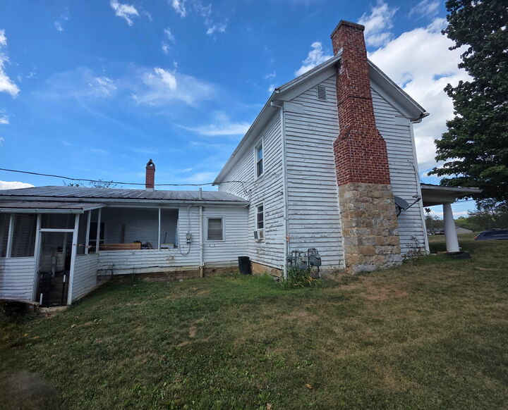 Property Photo:  85 Main St  WV 24983 