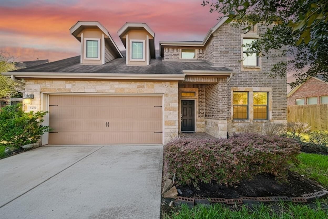 Property Photo: 5402 Drumlin Field Way TX 77407