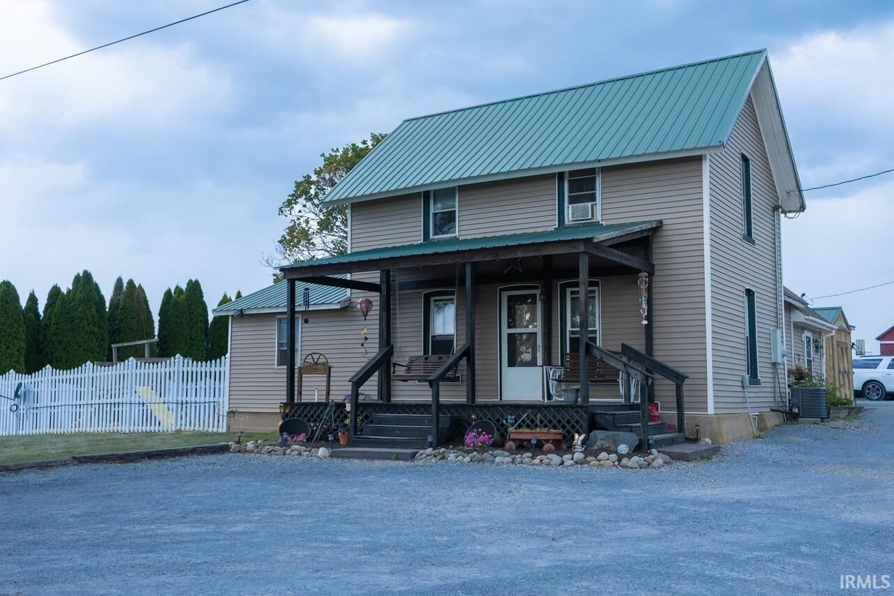 Property Photo: 730 E 50 N IN 46703