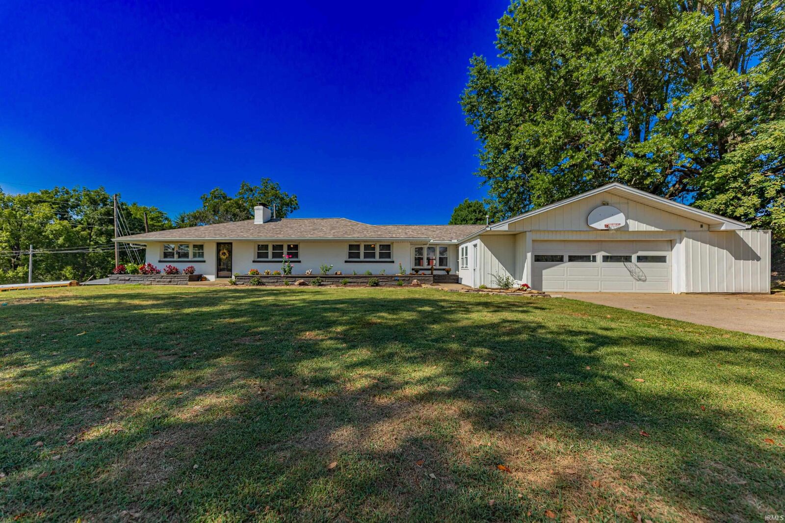 Property Photo:  6121 Lake Shore Drive  IN 47720 
