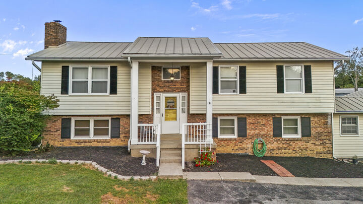 Property Photo:  1150 Russell Cave Road  KY 41031 