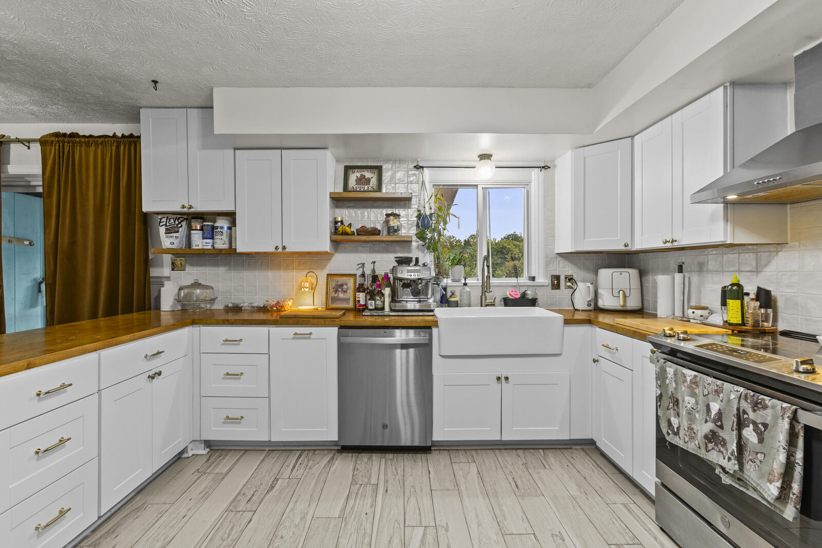 Property Photo:  1150 Russell Cave Road  KY 41031 