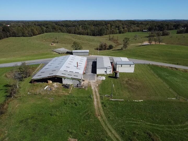 Property Photo:  8646 Highway 421  KY 40447 