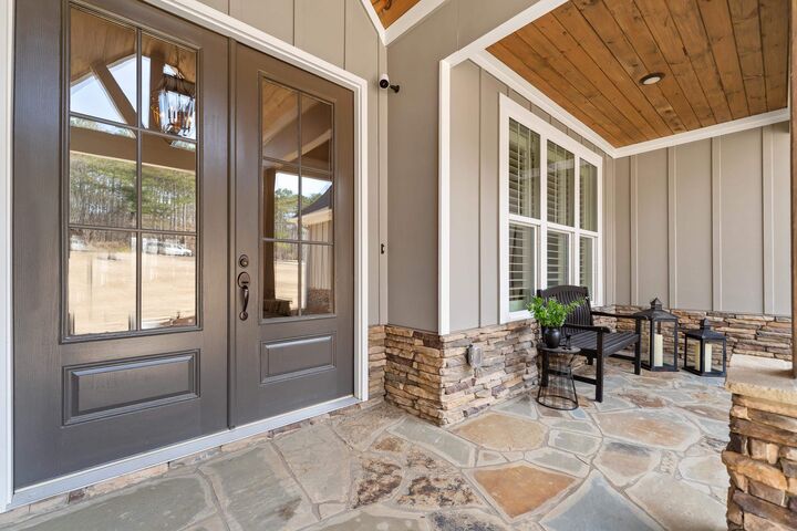 Property Photo: 1230 Lake Drive GA 30642