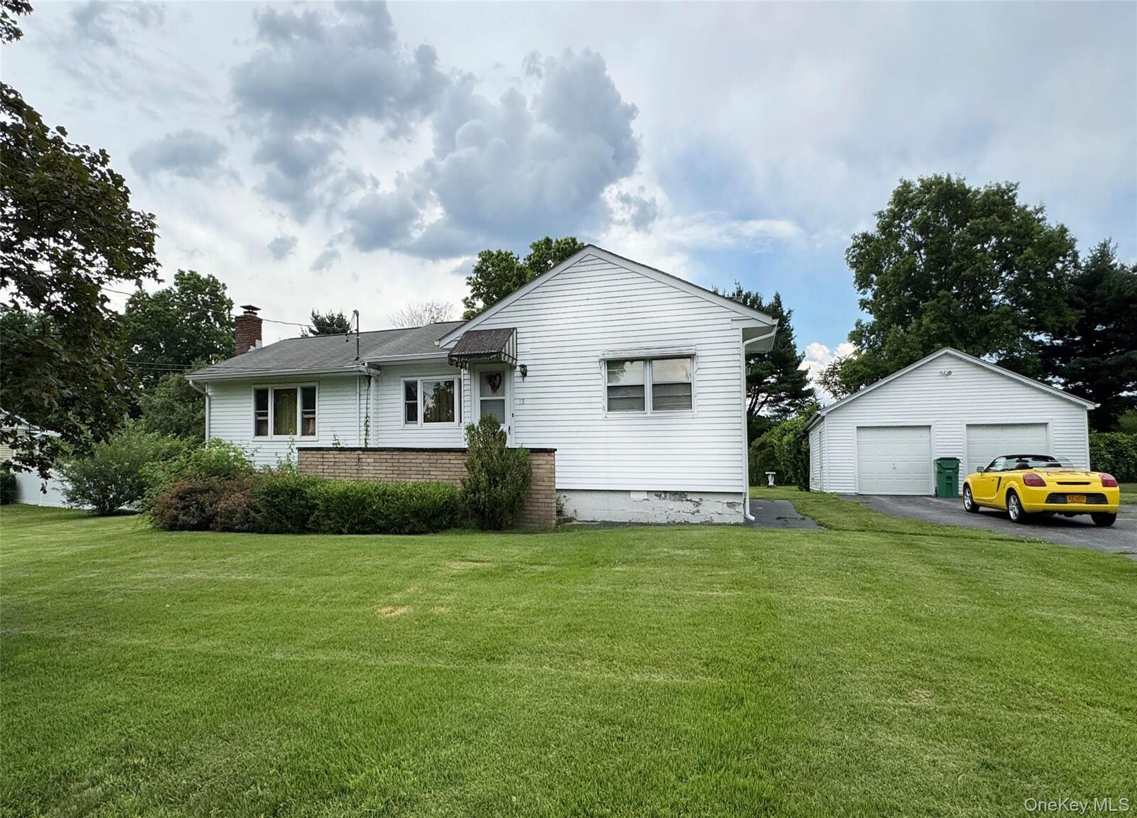 Property Photo: 119 Cherrywood Drive NY 12524
