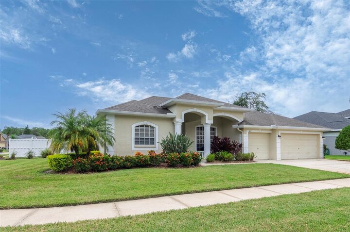 Property Photo: 14712 Coral Berry Drive FL 33626