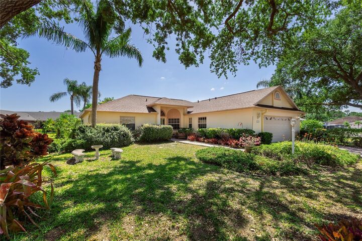 Property Photo:  4527 Hamlets Grove Drive  FL 34235 