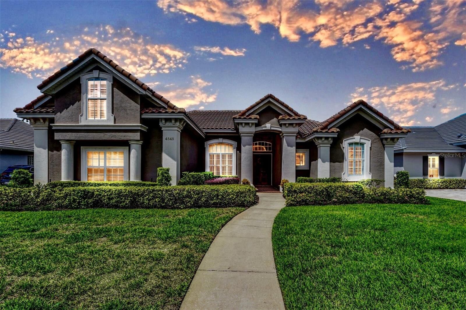 Property Photo:  4848 Keeneland Circle  FL 32819 