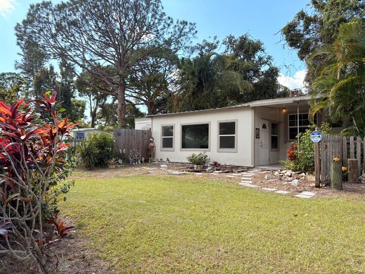 5112 80th Way N  St Petersburg FL 33709 photo