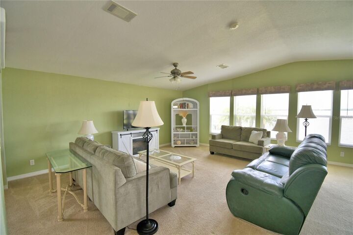 Property Photo: 492 Lakeside Ranch Circle FL 33881