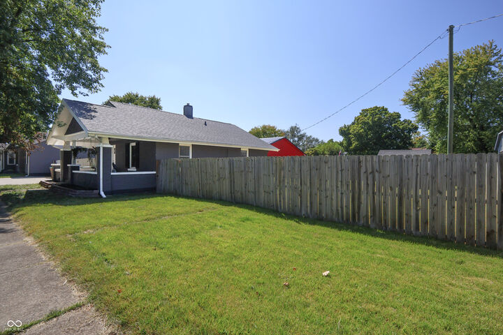 Property Photo:  2212 N Cherry Street  IN 47201 