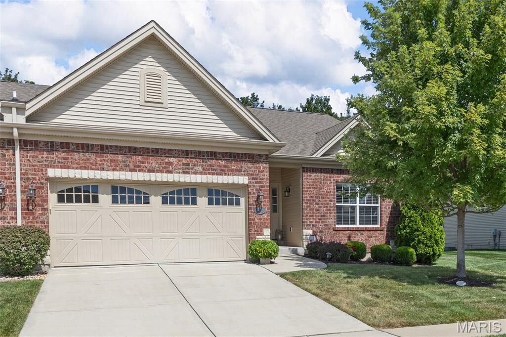 Property Photo:  733 Thayer Court  MO 63368 