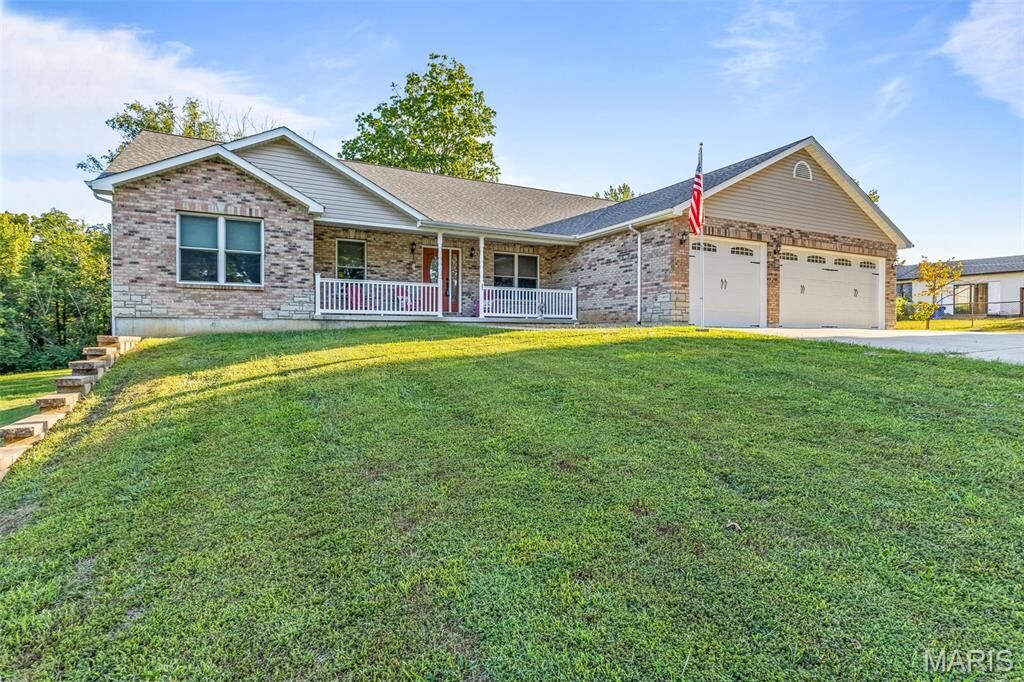 Property Photo: 730 Tanglewood Acres MO 63028