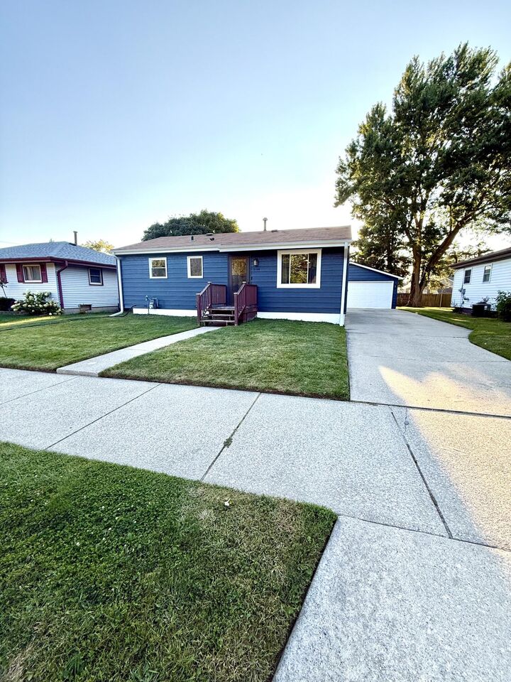 3144 Debra Ln  Racine WI 53403 photo