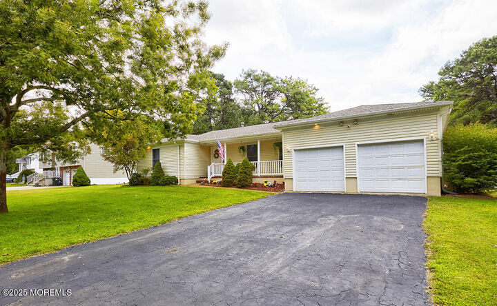 402 Frank Applegate Road  Jackson NJ 08527 photo