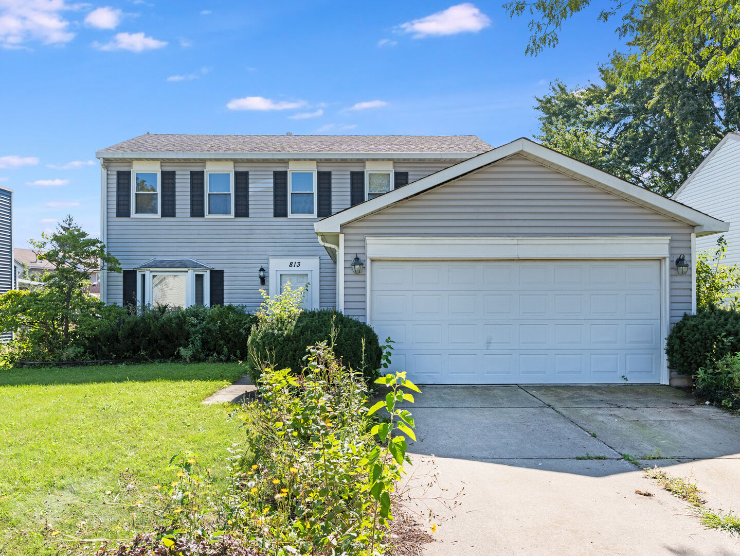 Property Photo: 813 Kansas Street IL 60188