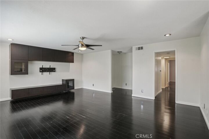 Property Photo:  3939 N Virginia Road 216  CA 90807 