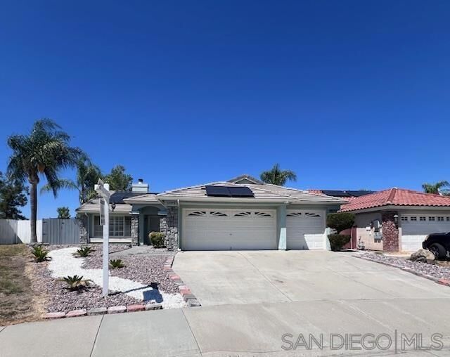 Property Photo:  33298 Calle Alfredo  CA 92592 
