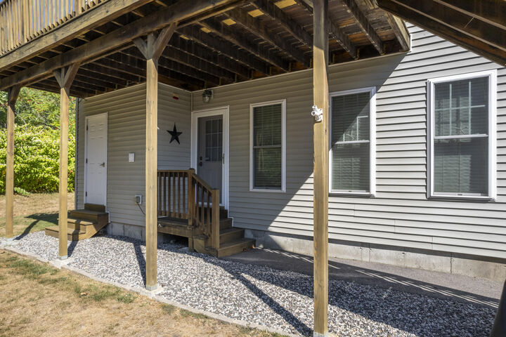 Property Photo: 35 Barefoot Cottage Road 105 ME 04090