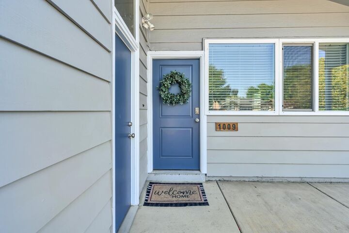 Property Photo: 1009 Fremont Boulevard CA 95605