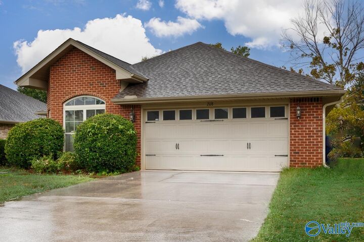 Property Photo: 208 Village Springs Drive AL 35756