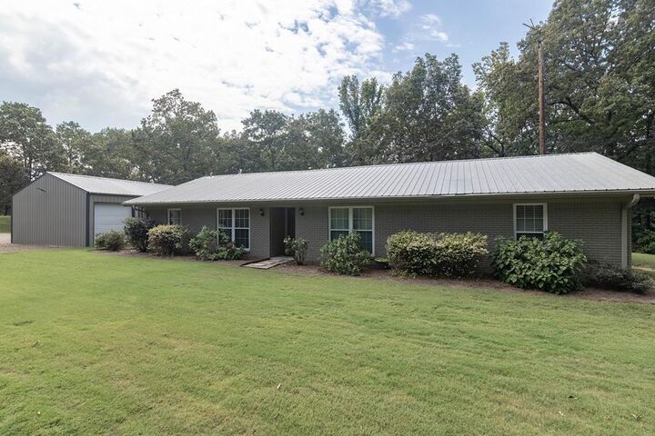 119 Cr 470  Oxford MS 38655 photo