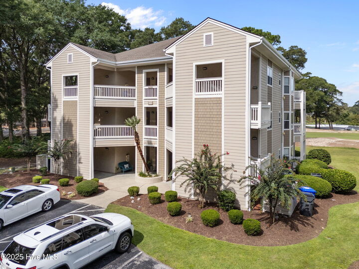 Property Photo: 213 Kings Trail 1004 NC 28468