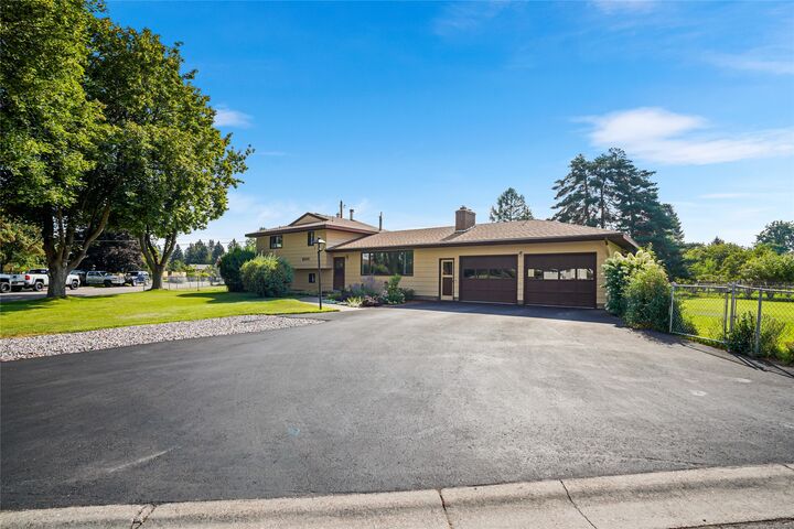 Property Photo: 2222 Pauline Drive MT 59804