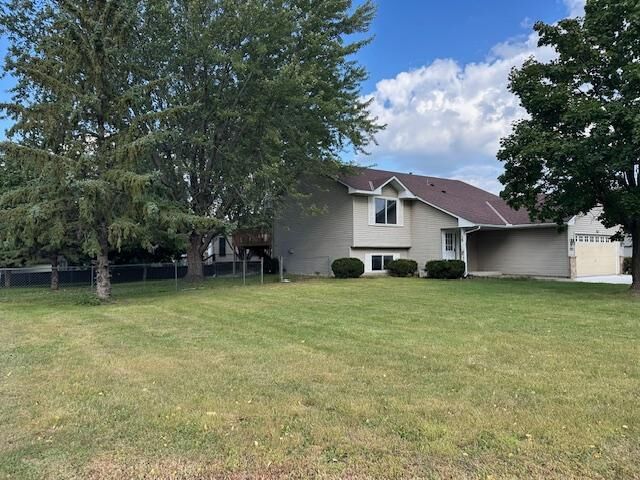 Property Photo:  793 Lupine Court  MN 55379 