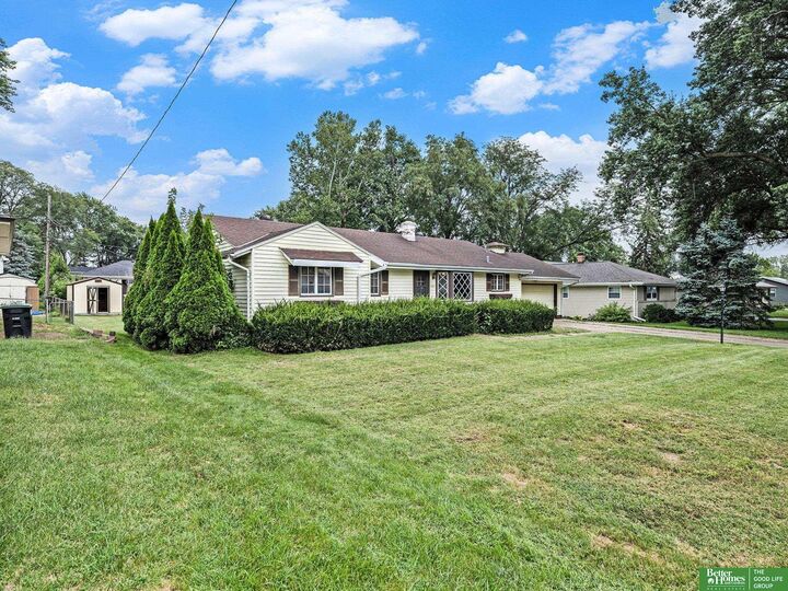 Property Photo:  2605 S 87 Avenue  NE 68114 