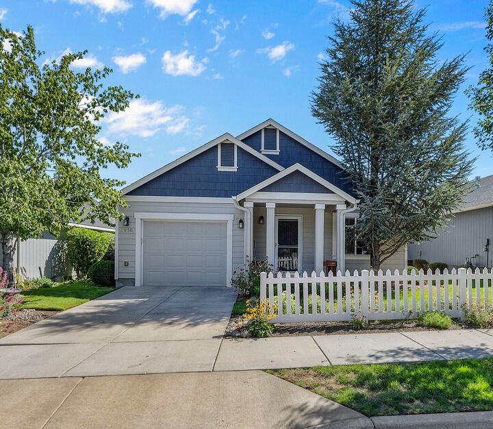 3650 SW 30th Street  Redmond OR 97756 photo