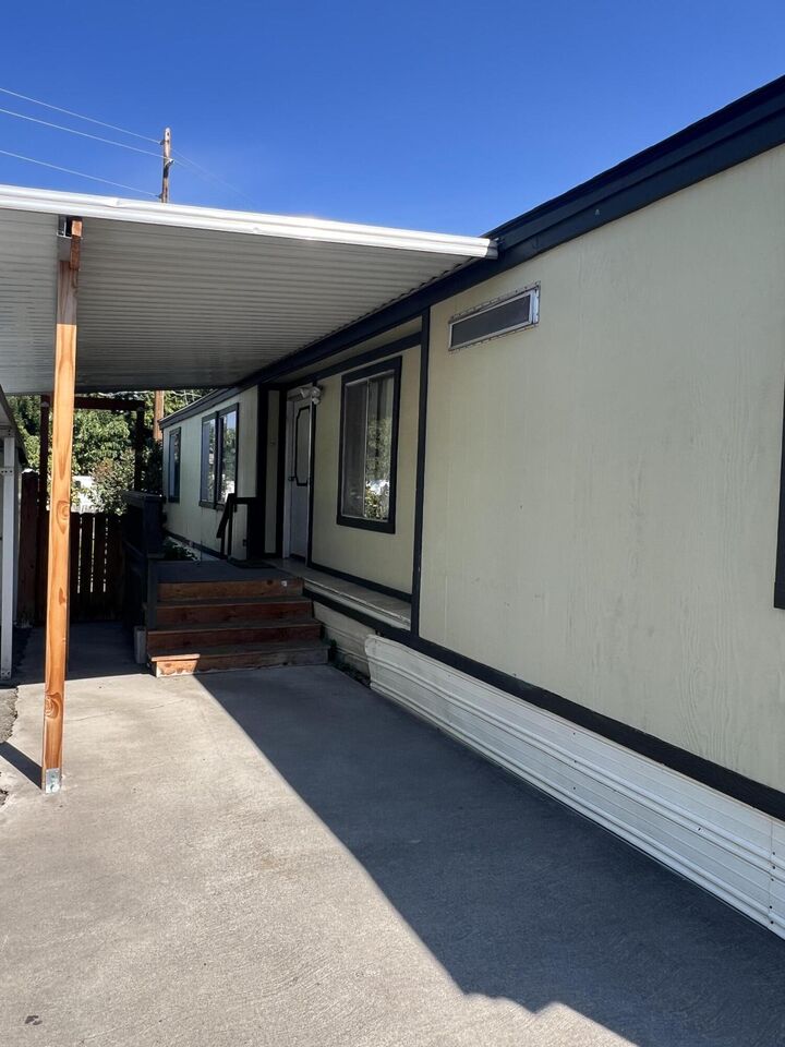 Property Photo: 2241 Greensprings Drive 27 OR 97601