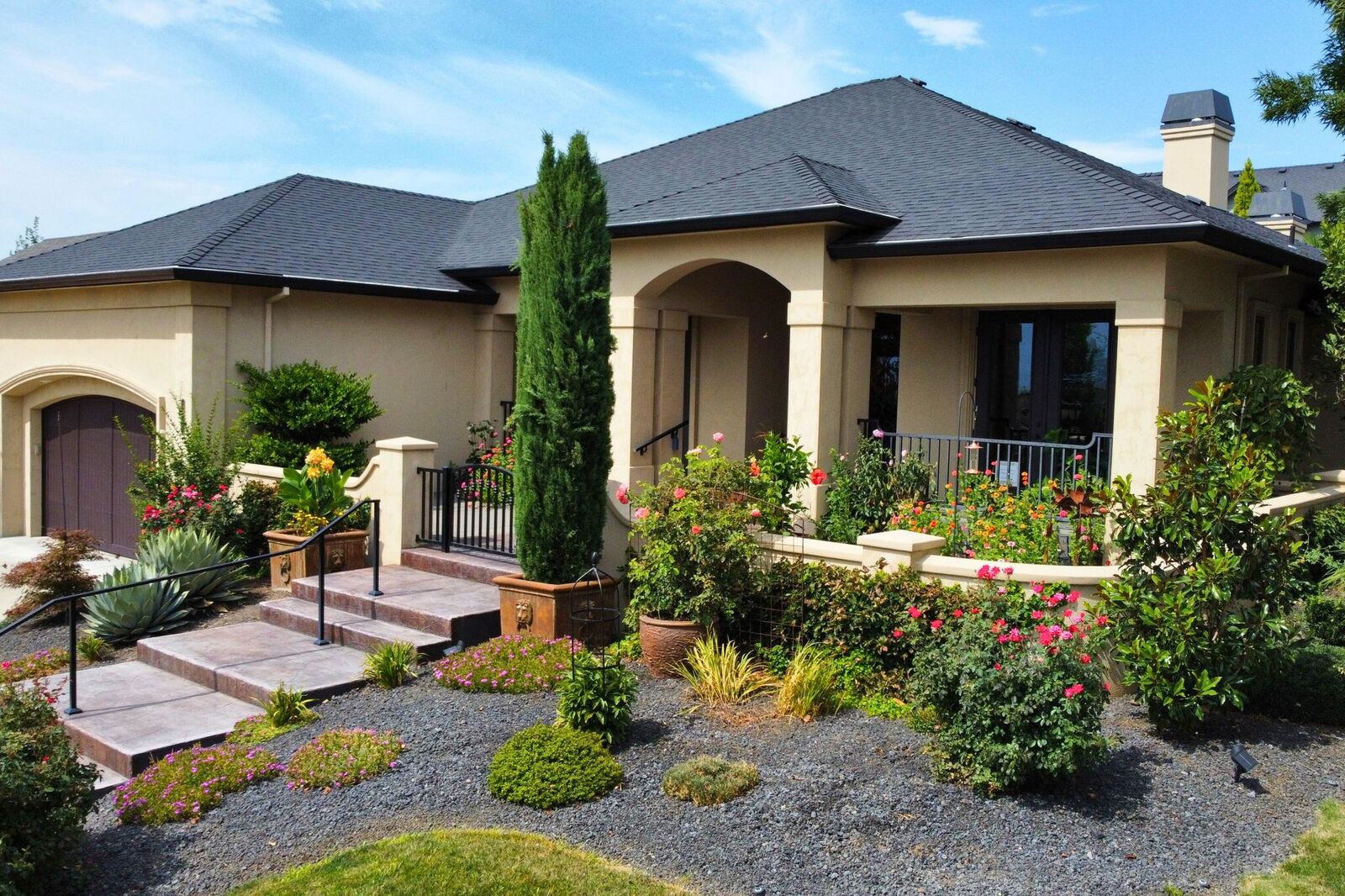 Property Photo: 3861 Calle Vista Drive OR 97504