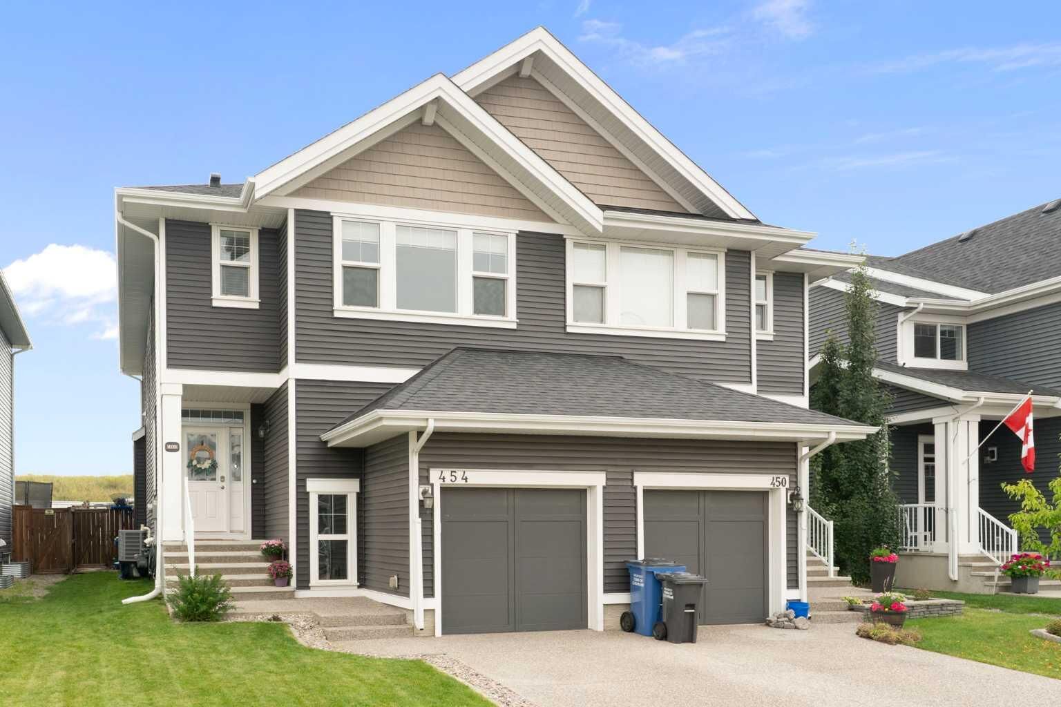 Property Photo:  454 River Heights Crescent  AB T4C 0T8 