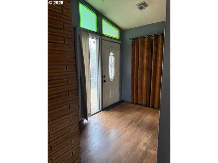 Property Photo:  1209 Davis St  OR 97862 