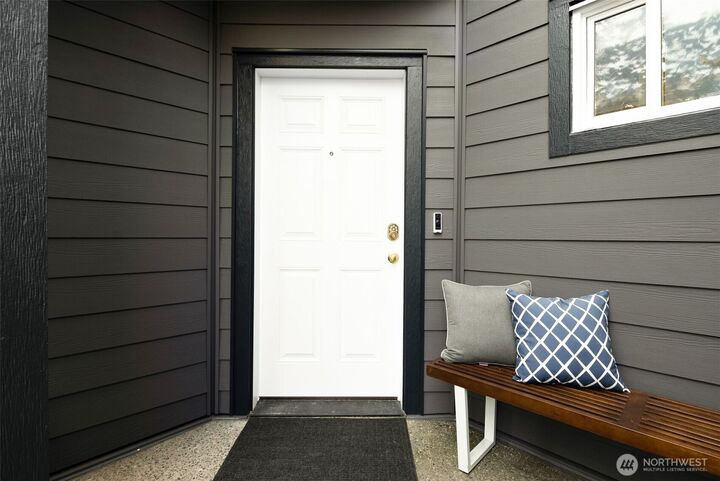 Property Photo:  22715  4th Avenue W 102  WA 98021 