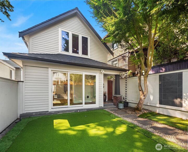 Property Photo: 1927 10th Avenue W WA 98119
