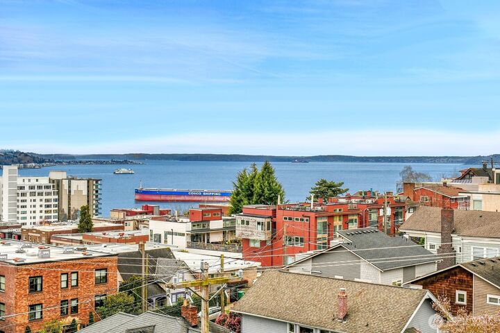 Property Photo: 912 3rd Avenue W 501 WA 98119