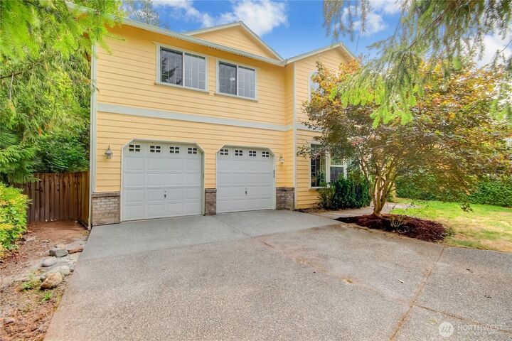 Property Photo: 20518 SE 261st Place WA 98042