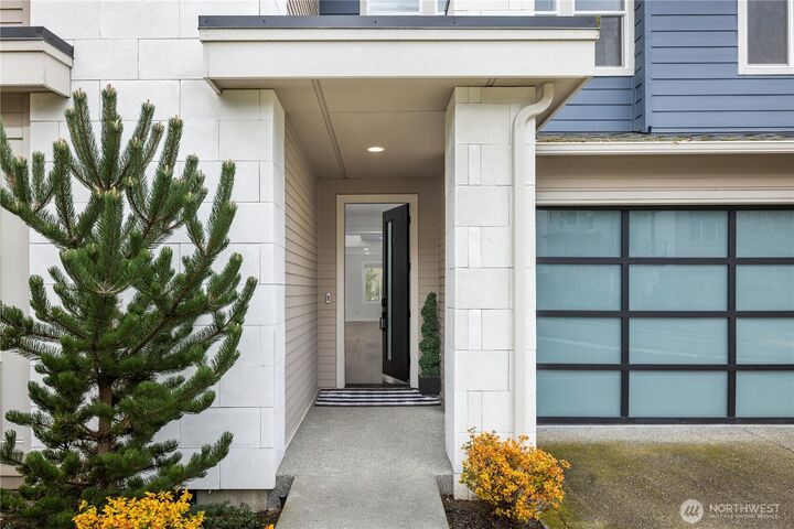 Property Photo: 7967 112th Lane SE WA 98056