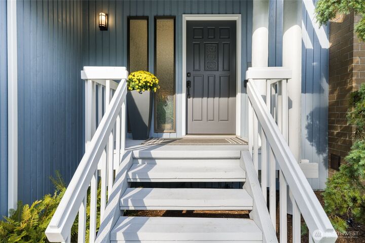 Property Photo: 18430 NE 15th Place WA 98008