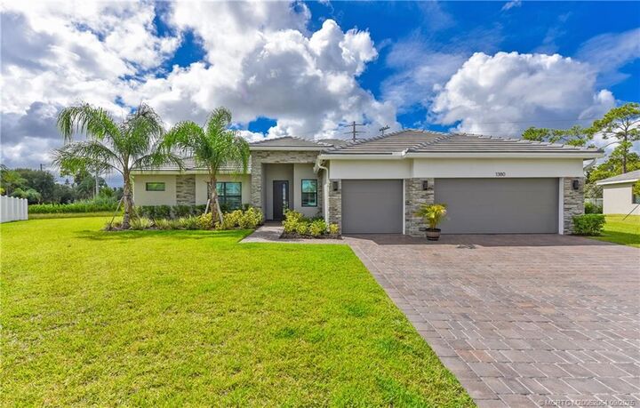Property Photo: 1380 SW Lago Circle FL 34990