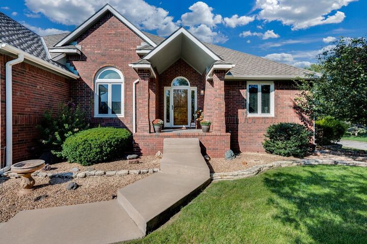 Property Photo: 2412 N Spring Meadow St KS 67205