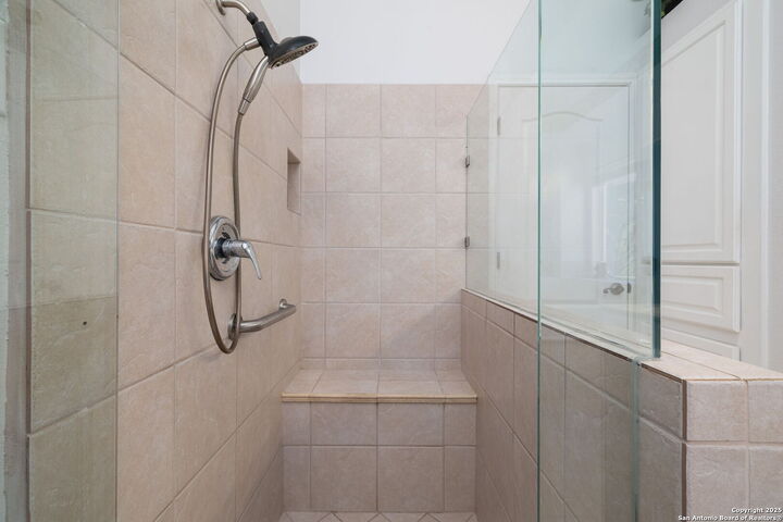 Property Photo: 914 Grassy Mdw TX 78258